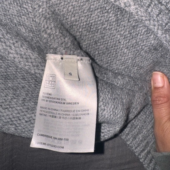 Totême Cambridge Knit Sweater - Picture 3 of 6